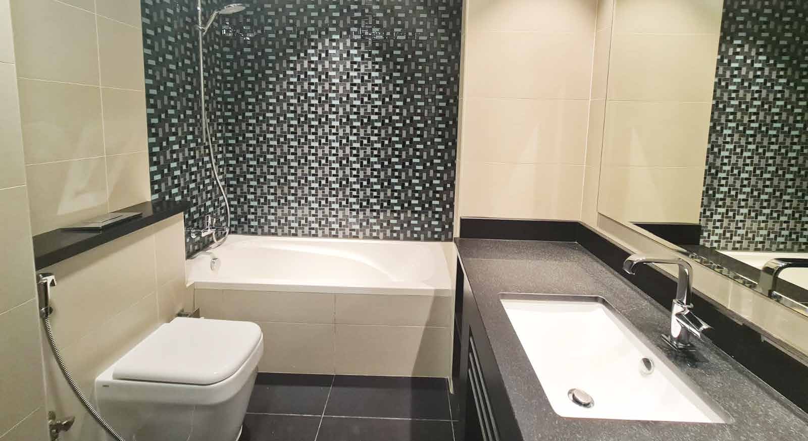 Upgraded | Marina & Sea View | Ready-To-Move 15