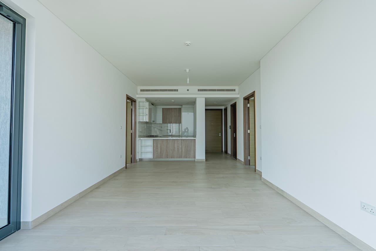 High Floor | Vacant | Amazing Layout 6