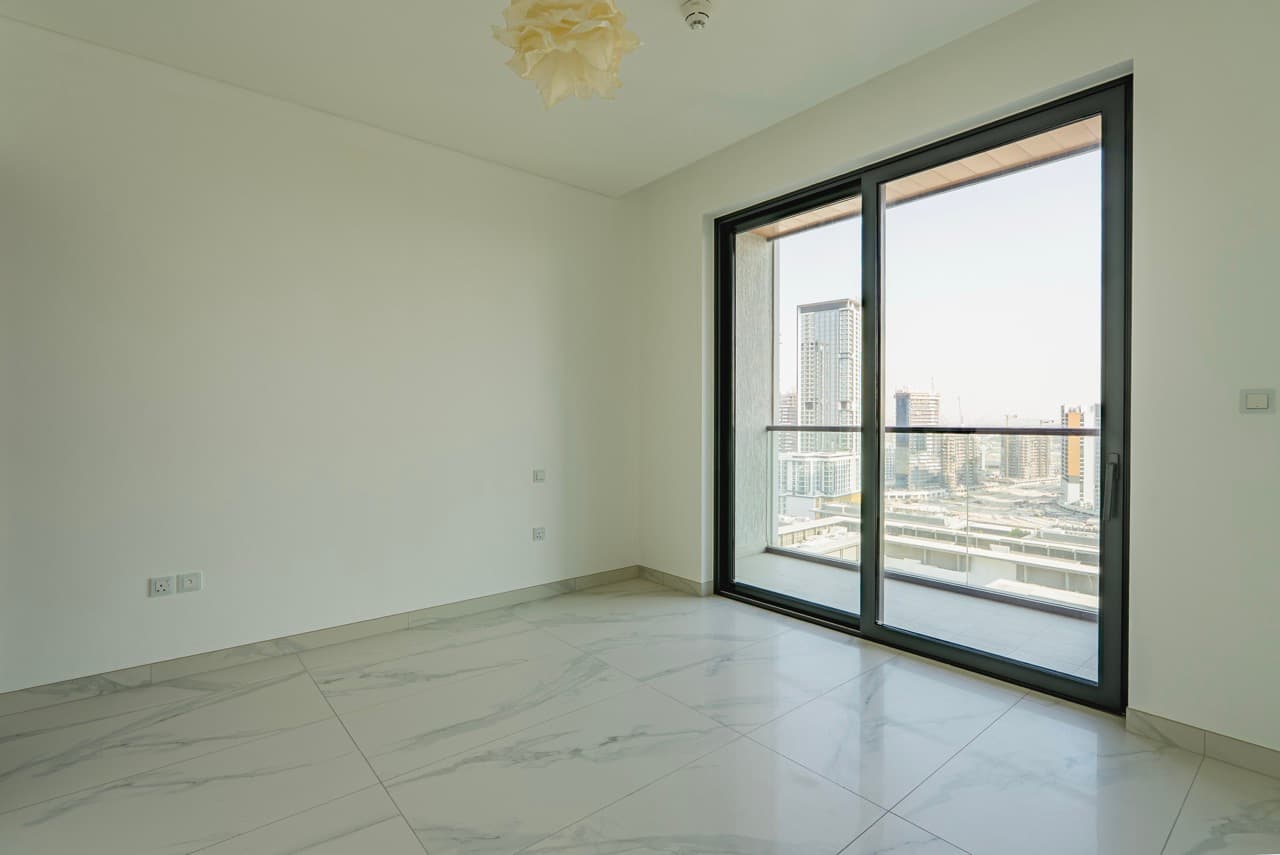 High Floor | Vacant | Amazing Layout 11