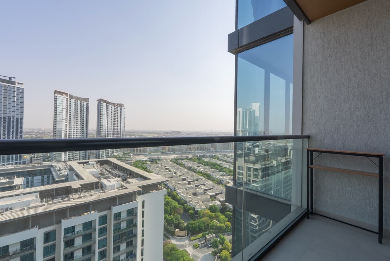 High Floor | Vacant | Amazing Layout 8