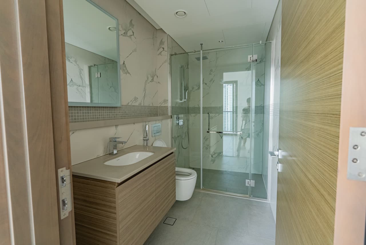 High Floor | Vacant | Amazing Layout 16