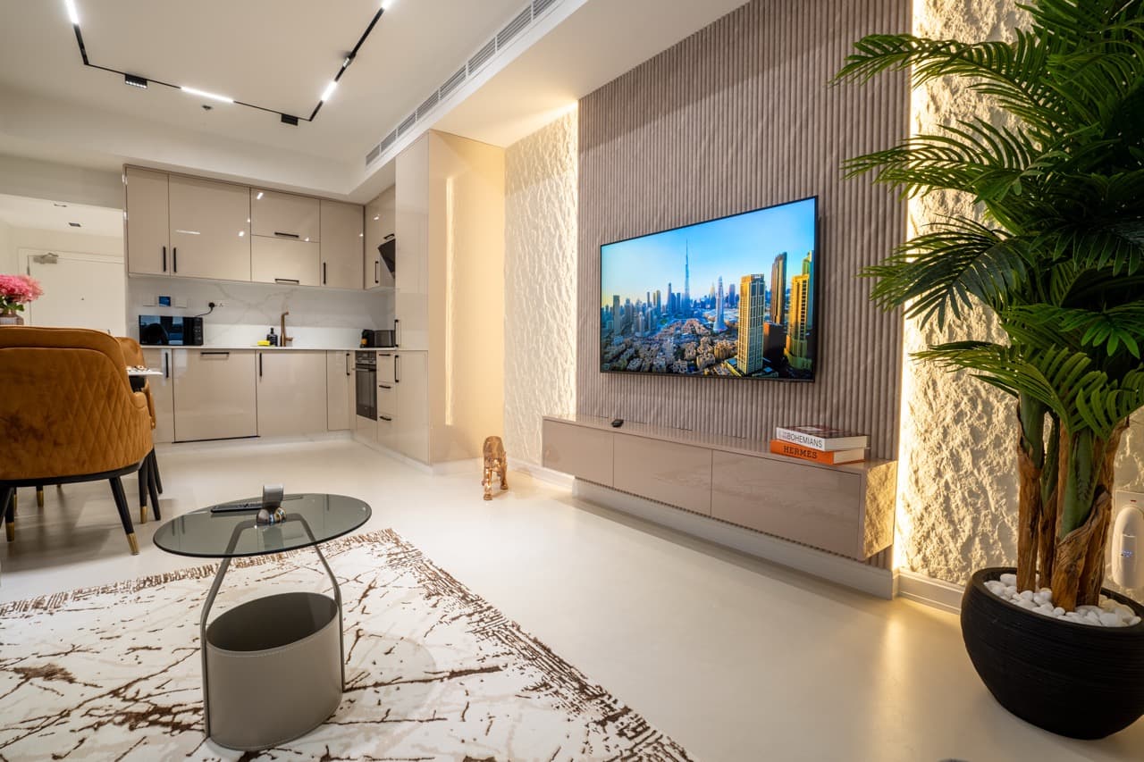 Bright 2 BR | Luxury Furnished | Premium Location* 3