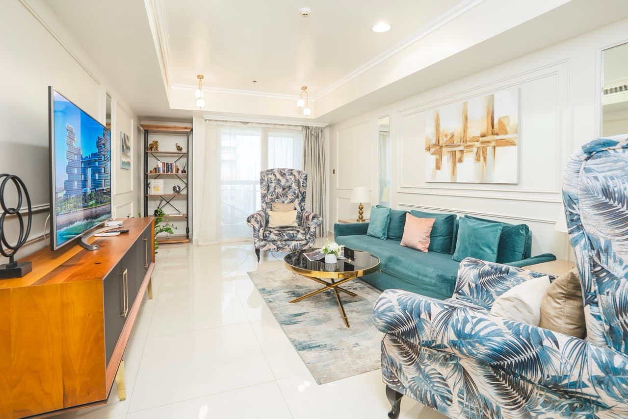 High 2 BR | Modern Upgraded | Sea View