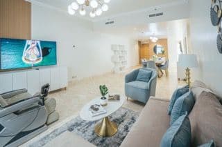 Upgraded I Fully Furnished I High End Living