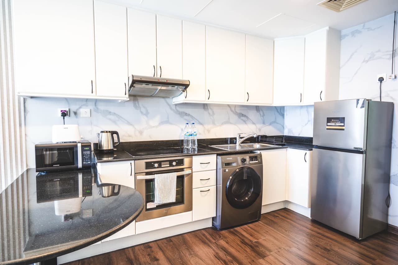 Cozy 2 BR | Sea view | High Floor*