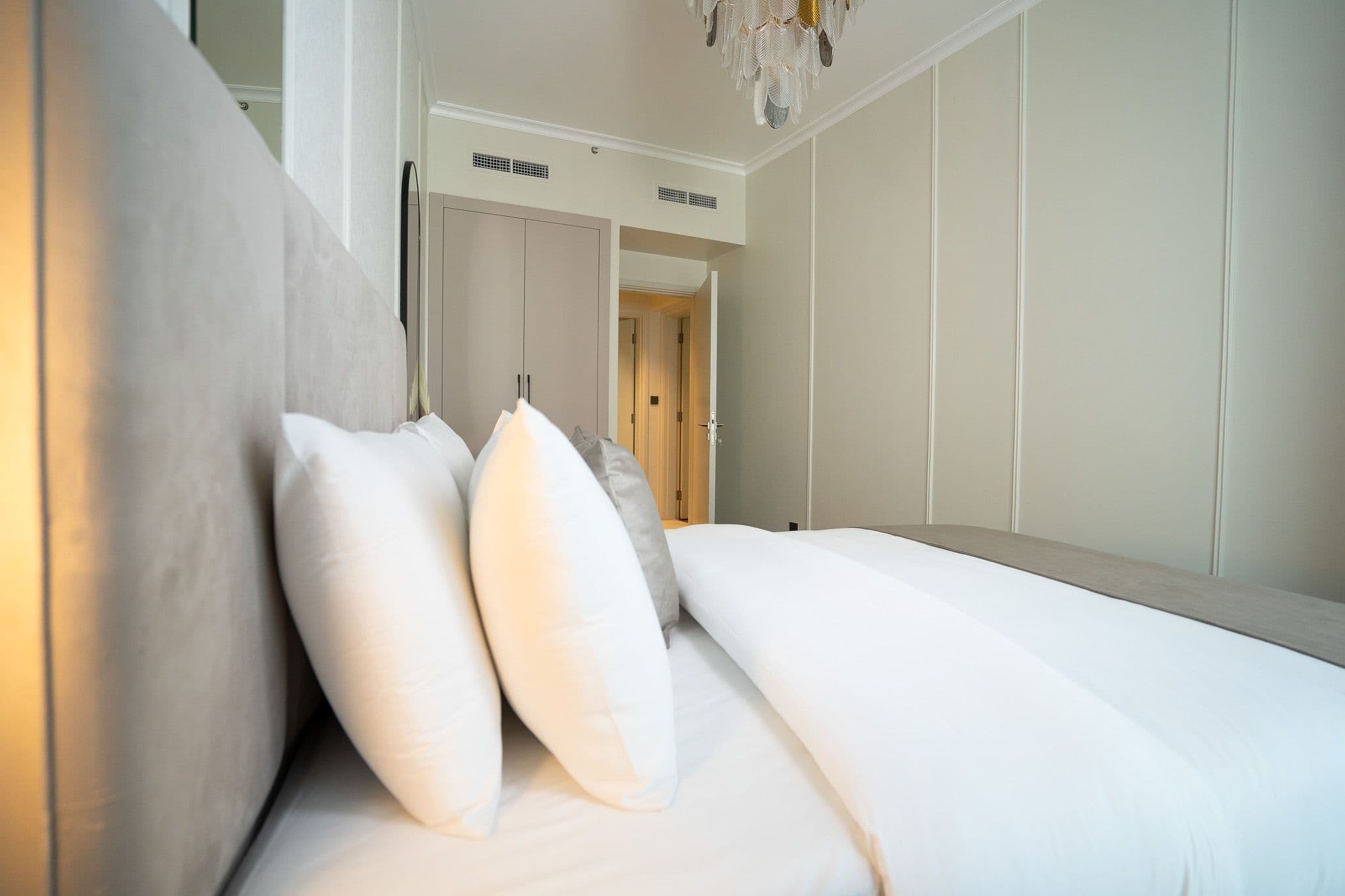  Luxury Upgraded I Spacious 3 BDR I Fully Furnished