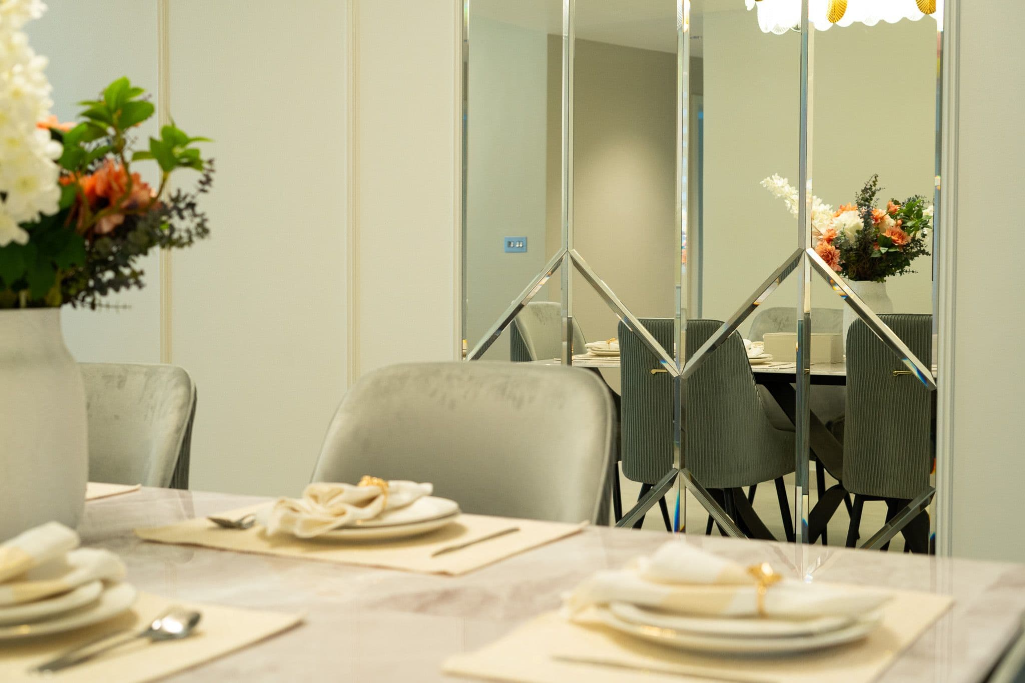  Luxury Upgraded I Spacious 3 BDR I Fully Furnished