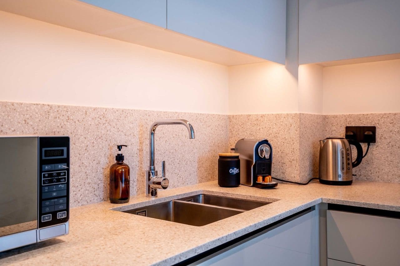 LUX Bright 2BR with Palm Jumeirah Views*