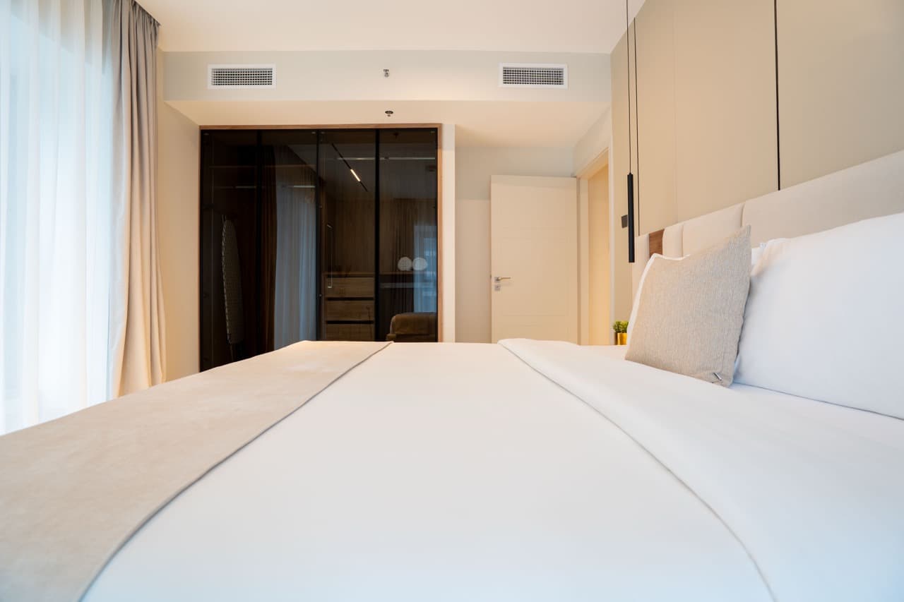 3 BR | Fully Upgraded | Dubai Marina* 9