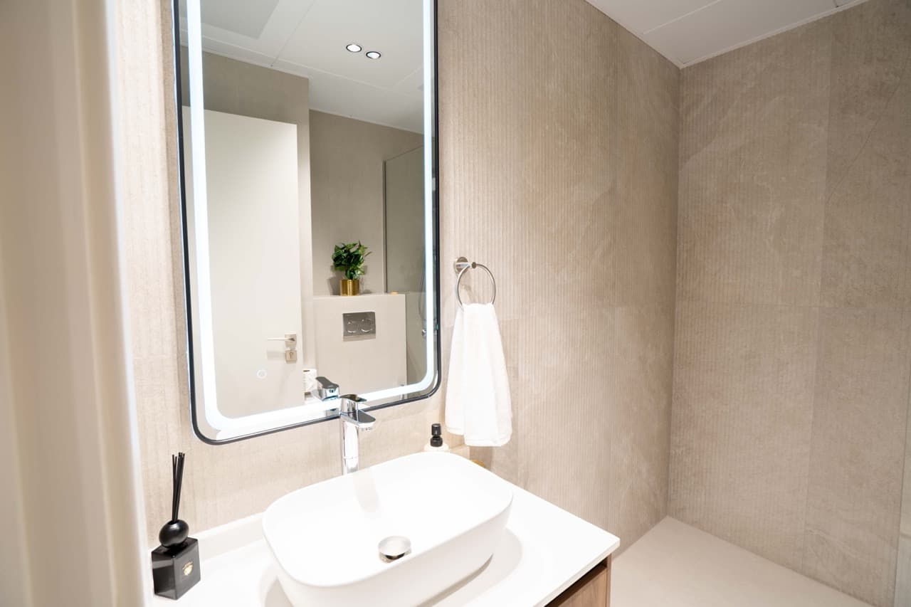3 BR | Fully Upgraded | Dubai Marina* 14
