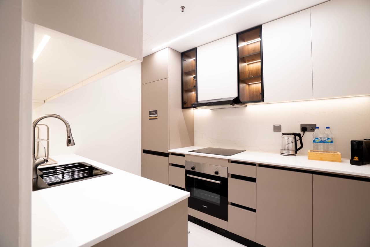 3 BR | Fully Upgraded | Dubai Marina* 6
