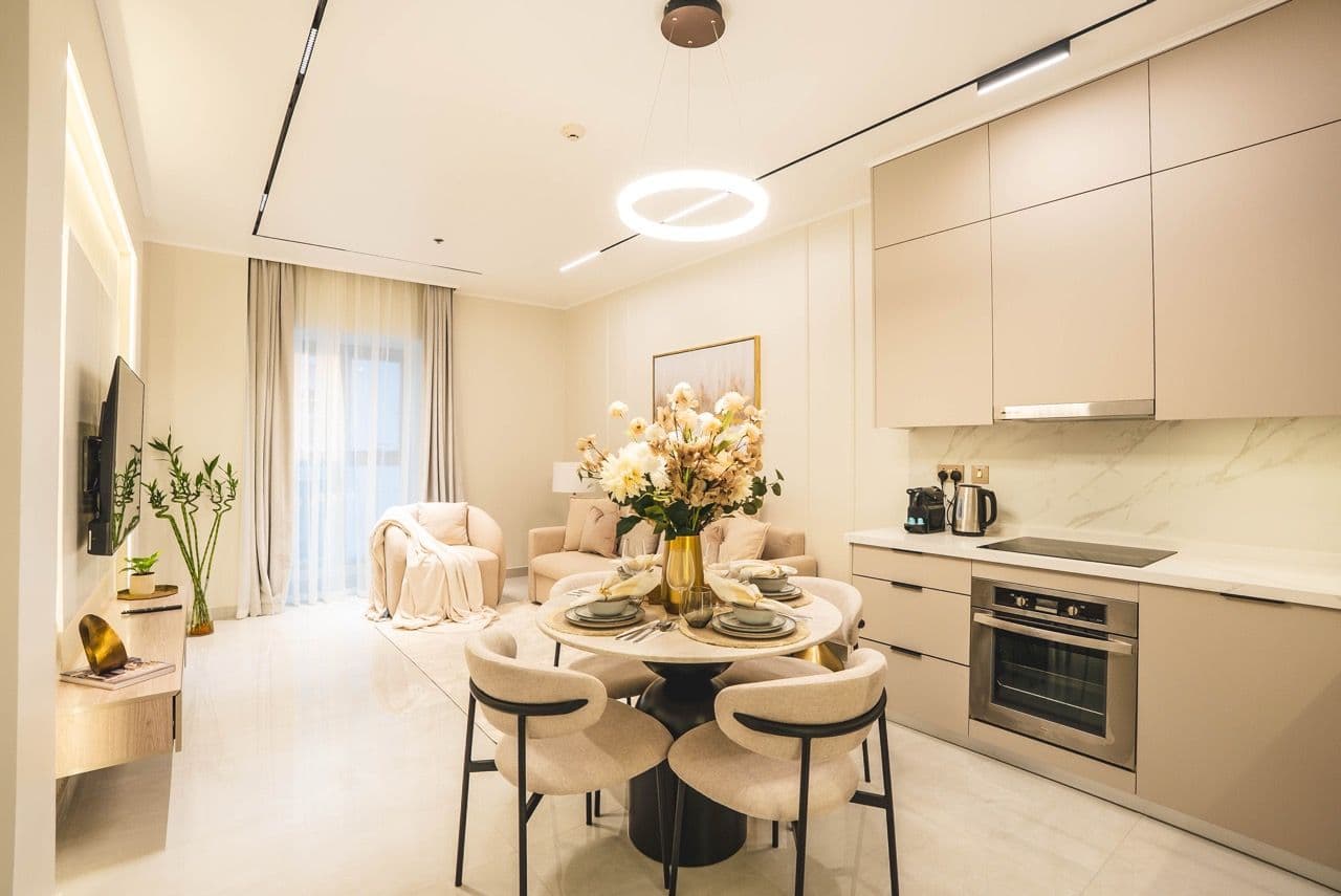 Vibrant 2 BR | Luxury Furnished | Prime Location*
