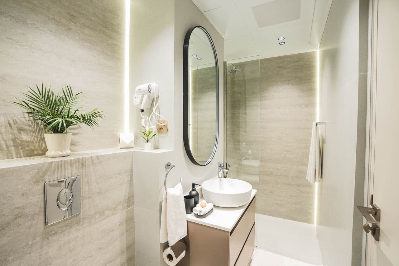Vibrant 2 BR | Luxury Furnished | Prime Location*
