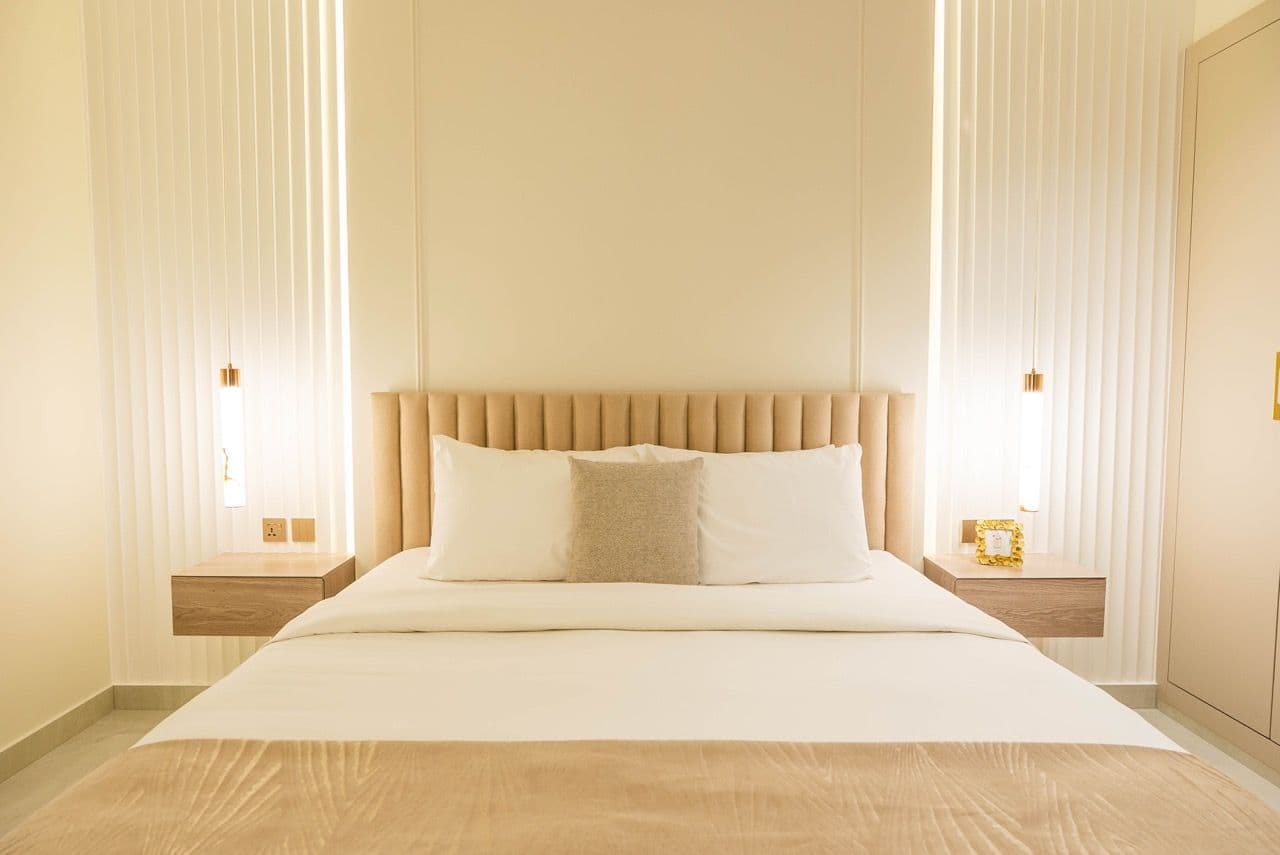 Vibrant 2 BR | Luxury Furnished | Prime Location*