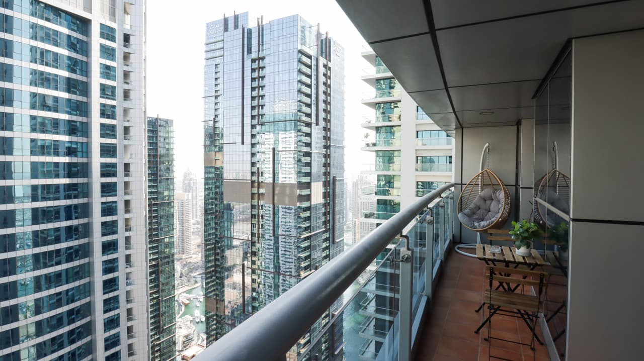 Lush 1 BR | Canal View | Dubai Marina* 9