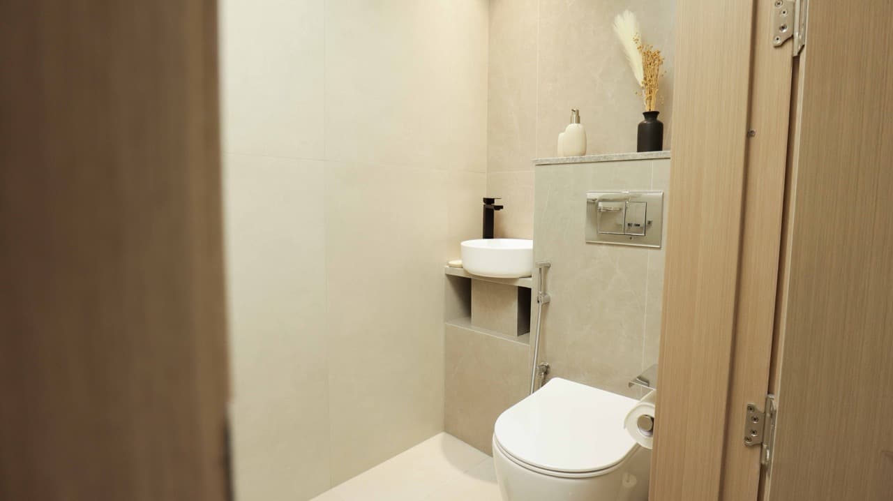 2 BR | Fully Upgraded | High Floor*