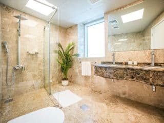 Upgraded I Fully Furnished I High End Living